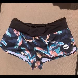 Roxy Board shorts unlined size Small